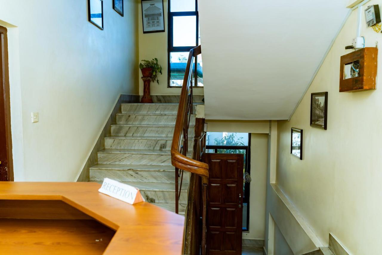 Kbb Hotel And Apartments Hosted By Hostmandu ラリトプル エクステリア 写真