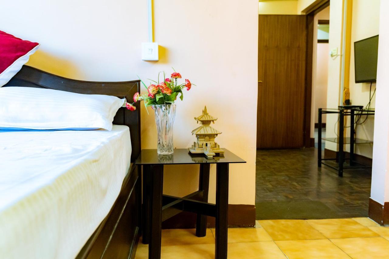 Kbb Hotel And Apartments Hosted By Hostmandu ラリトプル エクステリア 写真