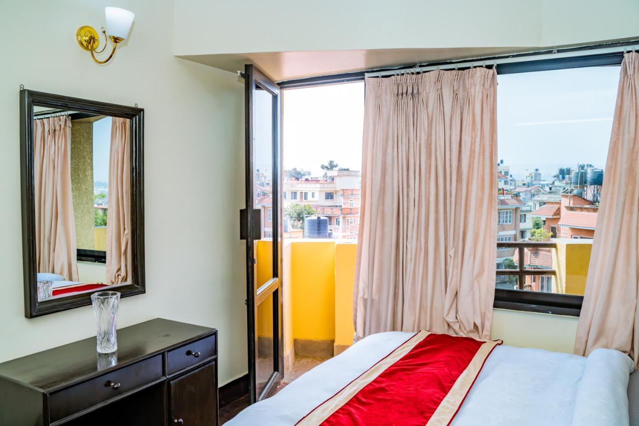 Kbb Hotel And Apartments Hosted By Hostmandu ラリトプル エクステリア 写真