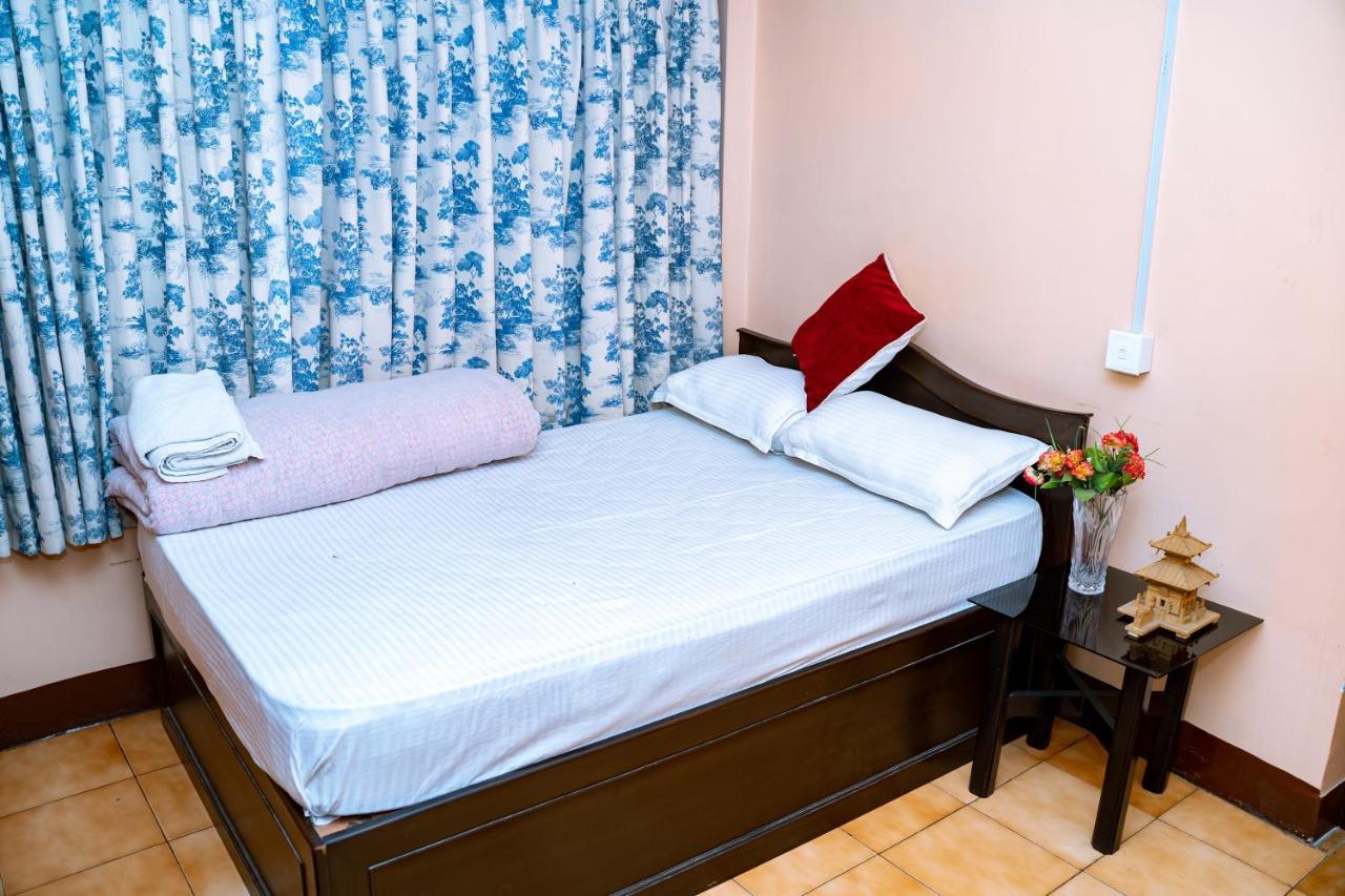 Kbb Hotel And Apartments Hosted By Hostmandu ラリトプル エクステリア 写真