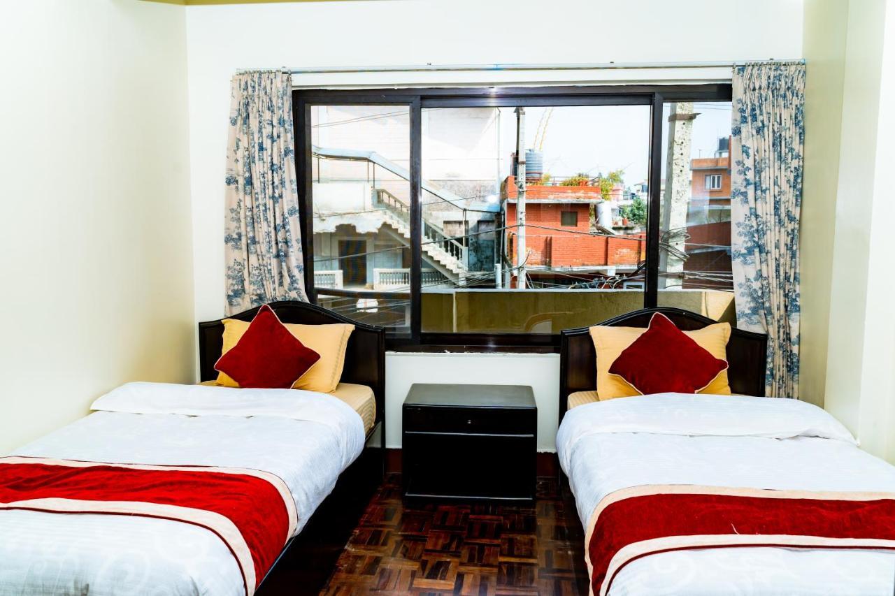 Kbb Hotel And Apartments Hosted By Hostmandu ラリトプル エクステリア 写真