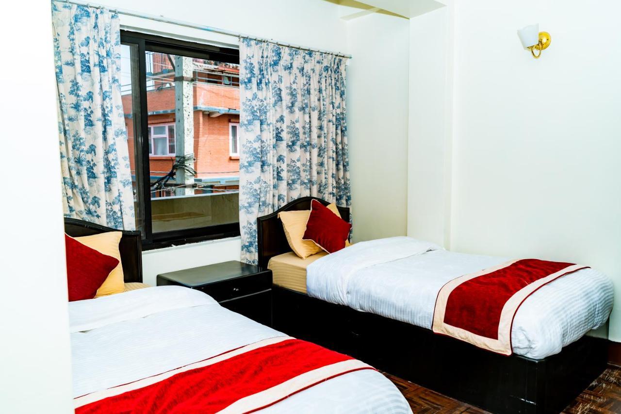 Kbb Hotel And Apartments Hosted By Hostmandu ラリトプル エクステリア 写真